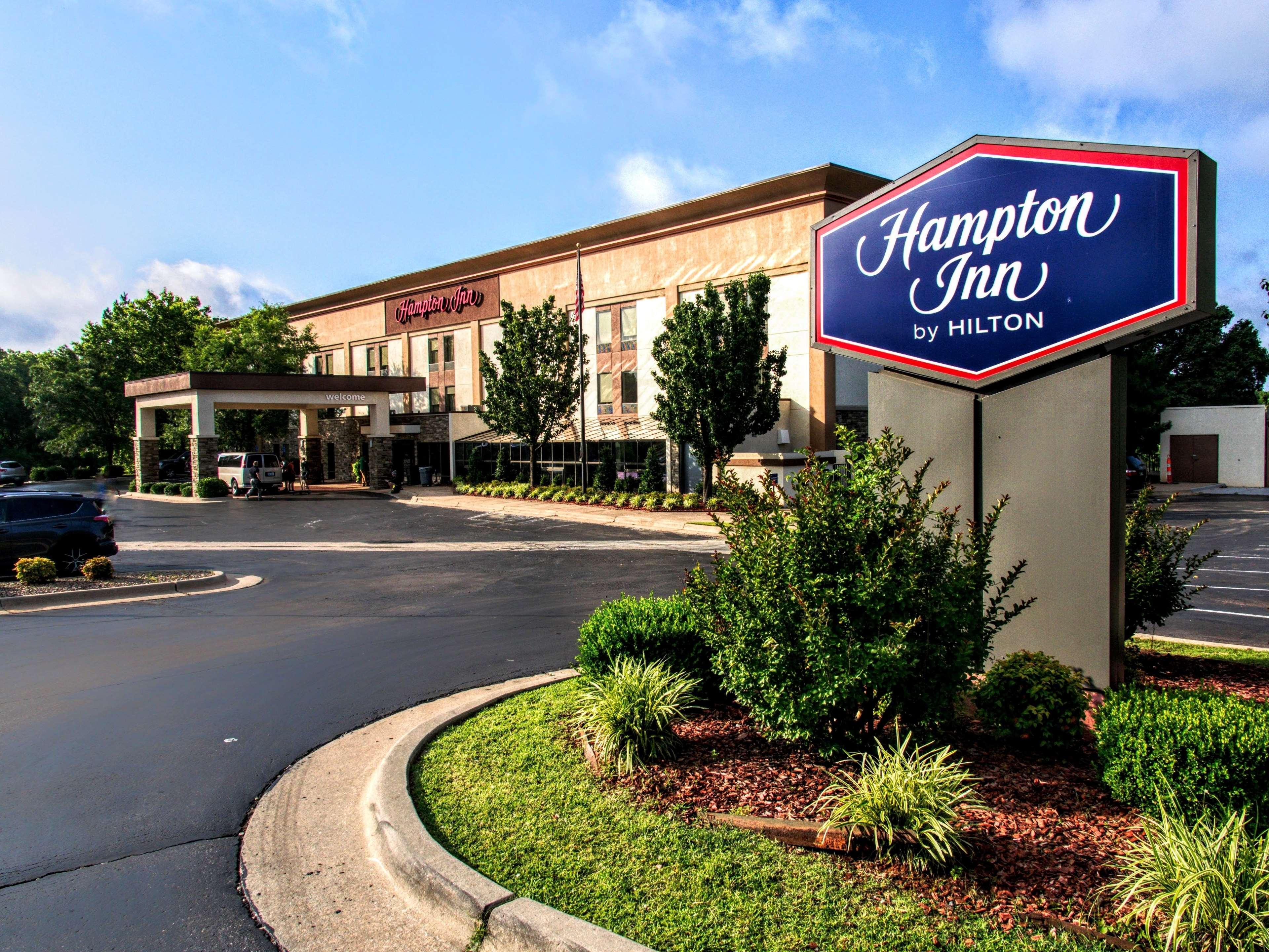 Hampton Inn Edmond Exterior photo